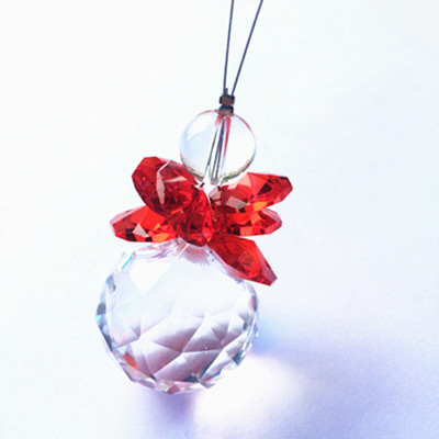 Puikūs krištoliniai saulės gaudyklės stikliniai aštuonkampiai karoliukai su sietyno rutuliu, skirti apšviesti Kalėdų eglutės kabantį vestuvių dekorą