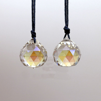 Топки от кристален полилей K9 с най-високо качество (безплатни пръстени) Многоцветно машинно изрязано и фасетирано стъкло 20 mm Фън Шуй сфери Направи си сам Ловец на слънце