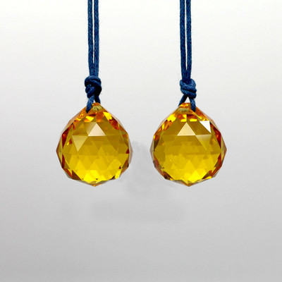 Топки от кристален полилей K9 с най-високо качество (безплатни пръстени) Многоцветно машинно изрязано и фасетирано стъкло 20 mm Фън Шуй сфери Направи си сам Ловец на слънце