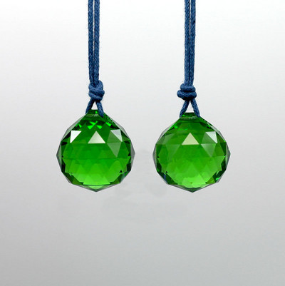 Топки от кристален полилей K9 с най-високо качество (безплатни пръстени) Многоцветно машинно изрязано и фасетирано стъкло 20 mm Фън Шуй сфери Направи си сам Ловец на слънце