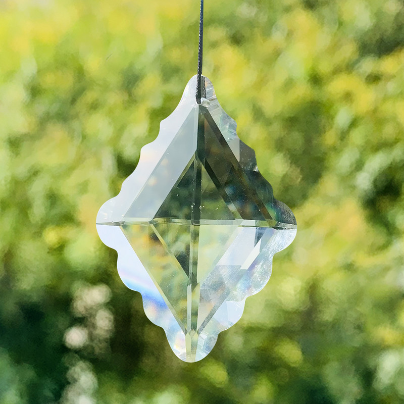 Прозрачен четириъгълник Lucky Knot Cross Wave Pattern Crystal Faceted Prism Полилей Части Уловител на слънце Таван Висулка Декор