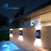 Pametna solarna vanjska zidna svjetiljka Vodootporna rasvjeta za balkonsku ogradu Svjetiljka za stazu Uređenje vrta Ulično LED solarno svjetlo