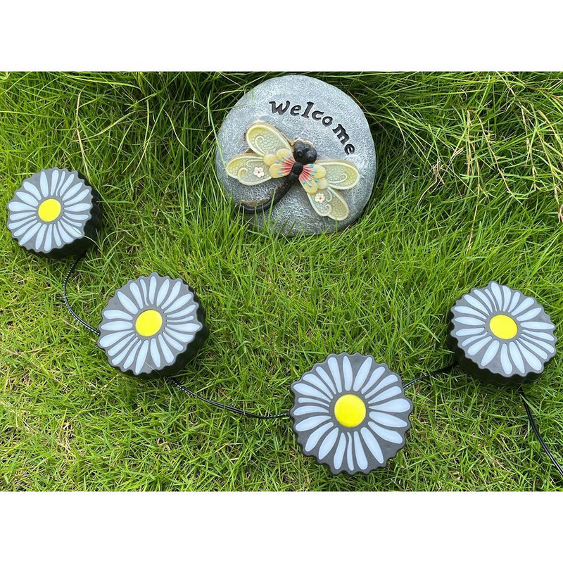 4 TK 2 m päikeseenergial töötav murulamp Dragonfly Butterfly Ladybug Daisy Festival Party Aia muruvalgustus Kodukaunistus