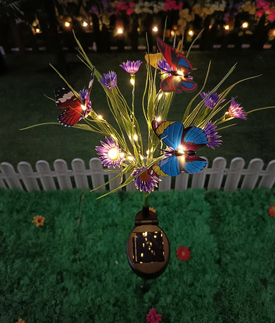 Saulės sodo vejos lempos žibintai laukinių gėlių chrizantemų drugelių lemputė, atspari vandeniui kiemo šventei