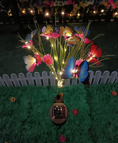 Saulės sodo vejos lempos žibintai laukinių gėlių chrizantemų drugelių lemputė, atspari vandeniui kiemo šventei
