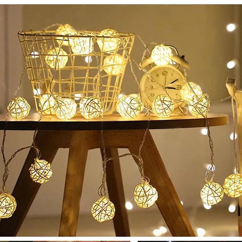 Rotango rutulinė kalėdinių lempučių styga 2,5M 20Leds šilta balta girlianda 3,2cm skersmens rutulys šventiniam dekoravimui Fairy Lamp Navidad