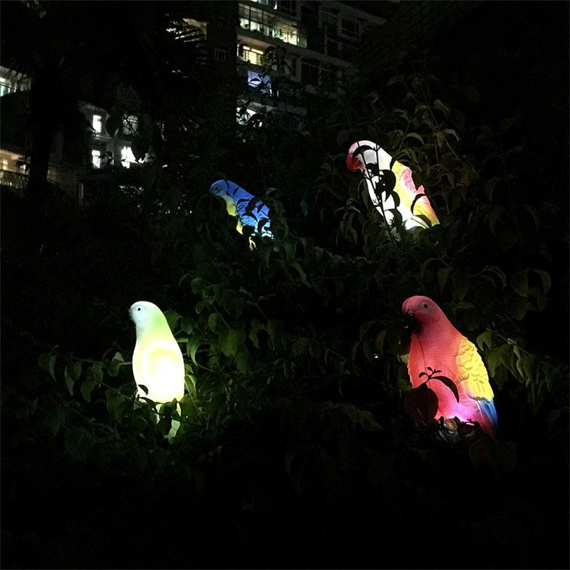 LED saules dārza gaisma Papagaiļa Ziemassvētku gaismas āra spuldzes Plastmasas saules enerģijas panelis ar klipu lampas ceļu nakts zāliena gaisma