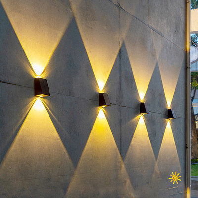 Lumini solare cu LED-uri Lampă de perete în aer liber Clădiri de grădină Sus în jos Verandă rezistentă la apă Lumină solară Lampă de perete Lampă apus de soare Decor exterior