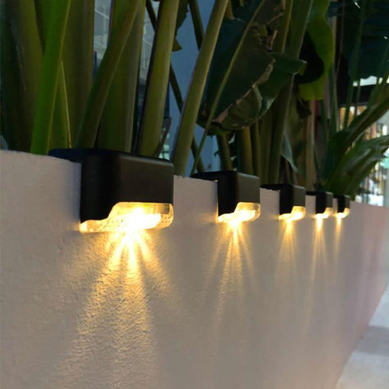 4 gabali Saules gaismas āra ūdensnecaurlaidīga saules lampa dārza dekorēšanai Gaismas vadības sensors Verandas apgaismojums lampu kāpnēm