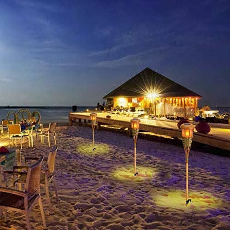 Ar saules enerģiju darbināmu gaismas celiņu LED āra lampa ūdensnecaurlaidīga dārza zāliena laternas gaisma ainavas dekoratīvais apgaismojums iekšpagalma pagalmam