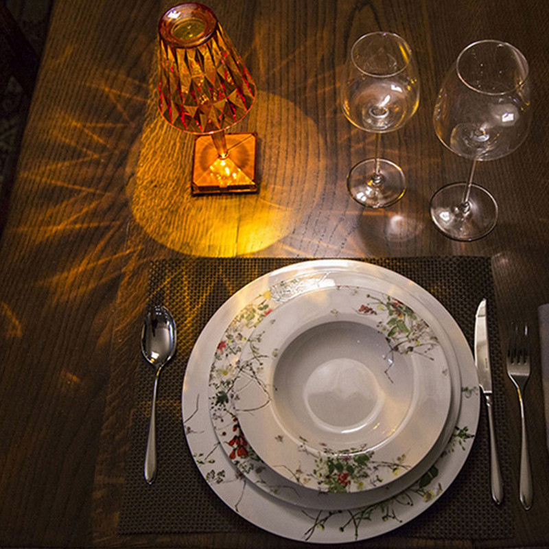 Lampă de masă cu artă din cristal acrilic Lampă de masă reîncărcabilă cu USB pentru dormitor, hotel, sufragerie, lampă de birou Restaurant