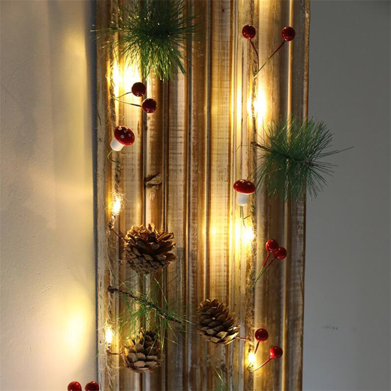 moonlux 2M 20LED vianočné reťazové svetielka borovicové šišky girlanda s červenými bobuľami rozprávkové svetielka na svadobný stromček dekorácia domácej párty