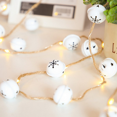 Decoratiune de Craciun Snur de lumini cu clopotel cu LED Decoratiuni creative de Craciun Snur de lumina luminoasa de culoare luminoasa Baterie de exterior