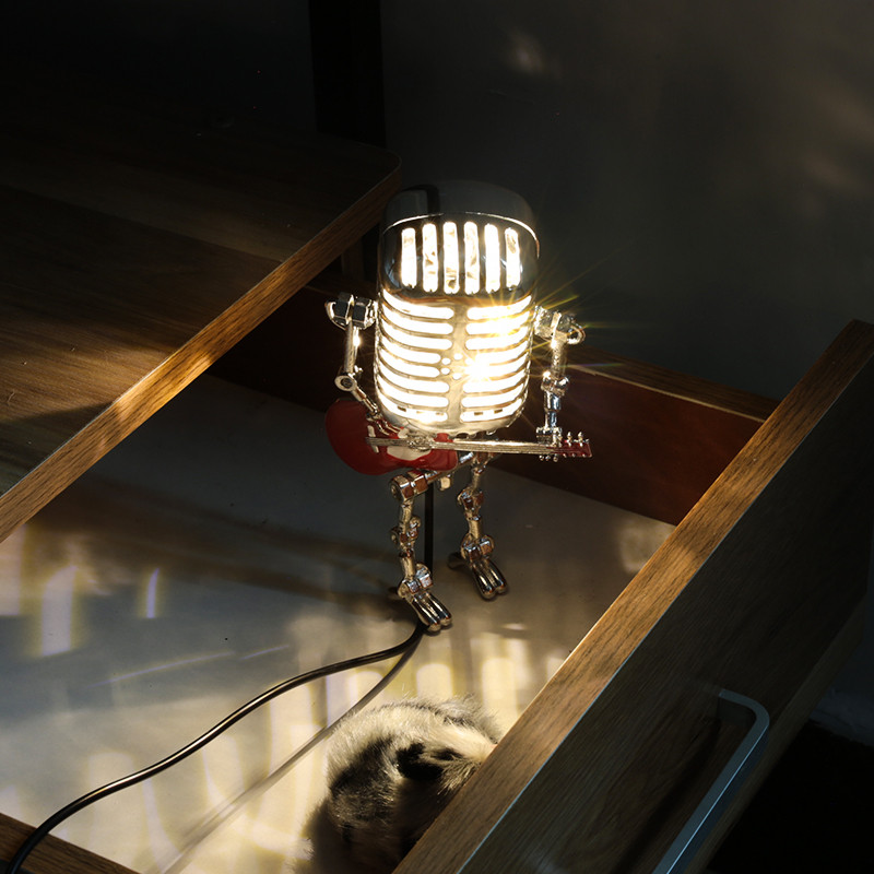 Amerikietiškas retro mikrofonas stalo lempa, skirta viešbučio miegamajam prie lovos Svetainės apdaila Apšvietimas Modernūs minimalistiniai staliniai šviestuvai