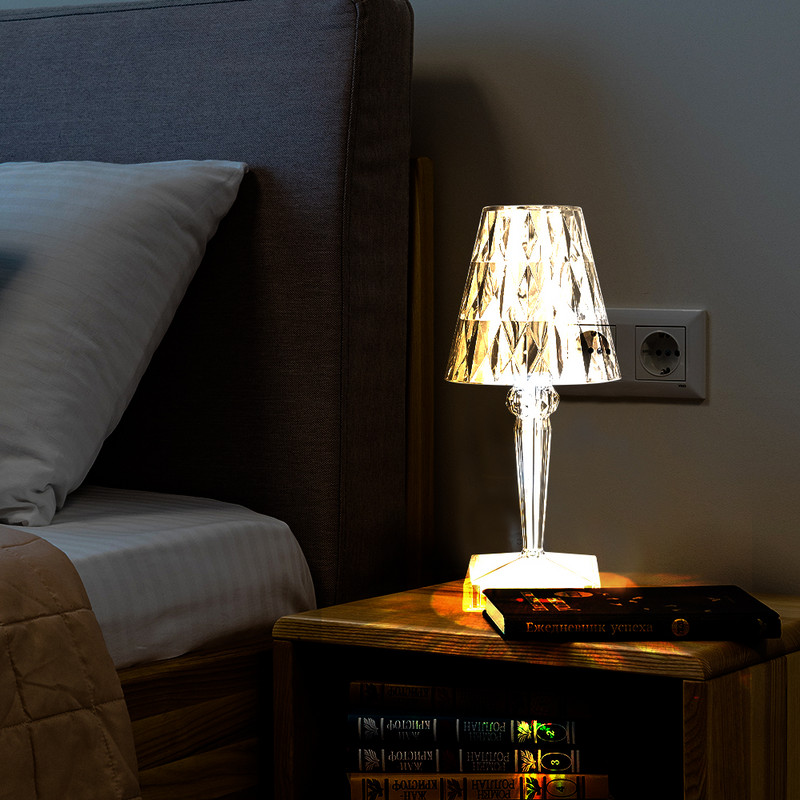Puutetundliku anduriga teemantlaualamp akrüülkaunistustega 3/16 värvivalgusti baarile Magamistoa voodiäärsed kristallist LED lauavalgustid öövalgustid