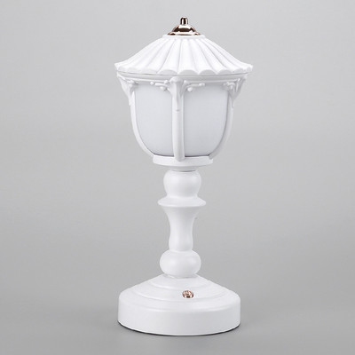 Usb újratölthető állvány Világos éjjeliszekrény hálószoba dekoratív világos, skandináv stílusú asztali lámpa Asztali lámpa nagykereskedés Hot Led lámpa Új