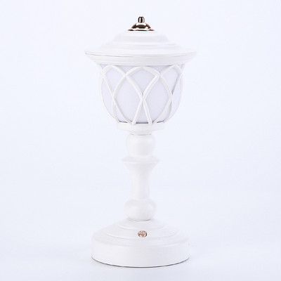 Usb újratölthető állvány Világos éjjeliszekrény hálószoba dekoratív világos, skandináv stílusú asztali lámpa Asztali lámpa nagykereskedés Hot Led lámpa Új