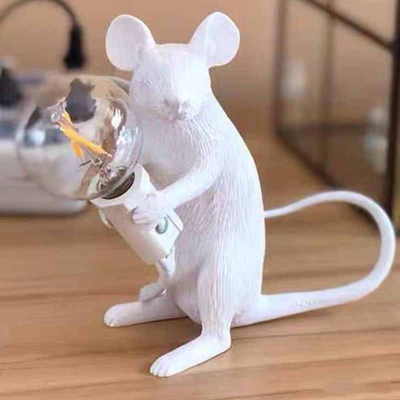 Nordic Mini Resin Mouse LED asztali lámpák nappaliba Hálószoba Éjjeli Asztali lámpa Aranyos Állat Egér Gyanta Éjszakai lámpák Lámpák