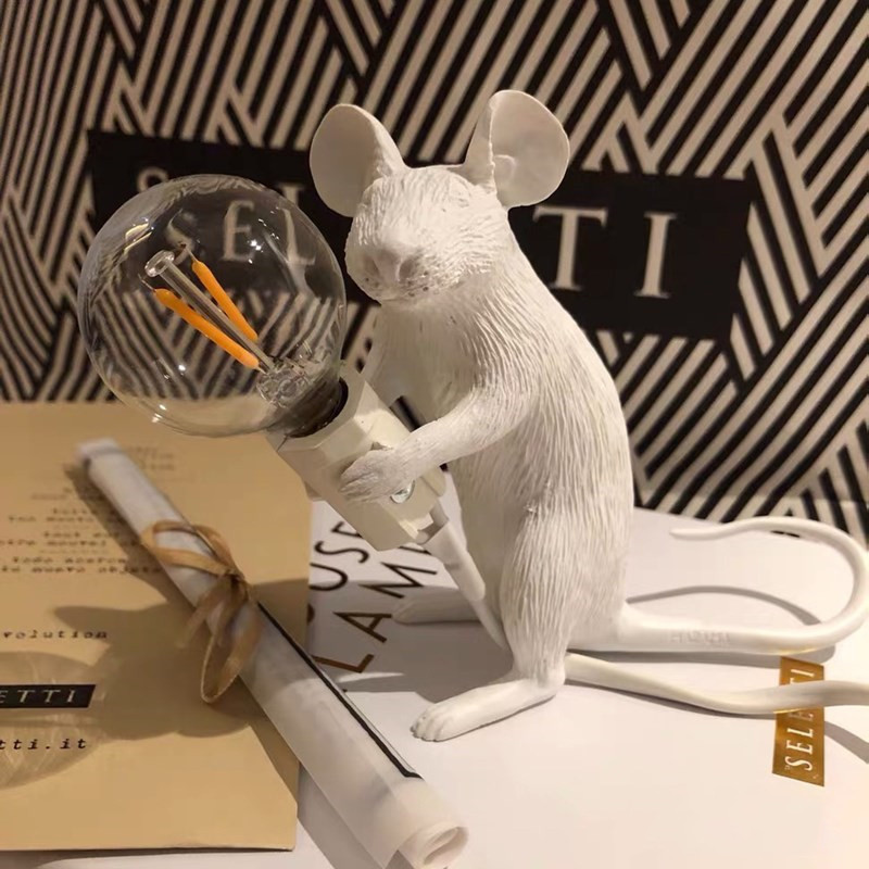 Nordic Mini Resin Mouse LED asztali lámpák nappaliba Hálószoba Éjjeli Asztali lámpa Aranyos Állat Egér Gyanta Éjszakai lámpák Lámpák