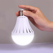 Avarinė lemputė LED 5W 7W 9W 12W 15W Įkraunama išmanioji lempa Energiją taupanti baterija Apšvietimas Avarinė lempa