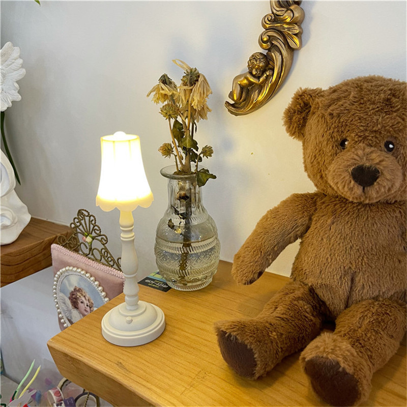 Nou Creativ Nordic Vintage Decor Lampă Mică Lectură Iluminat Noptieră Mini Lampă de Noapte Carte Fata Decor Home Decor