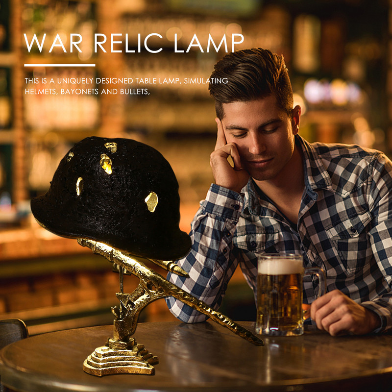 Háborús ereklye lámpa sisakok asztali lámpa szobor háborús retro gyanta asztali lámpa emléktárgy