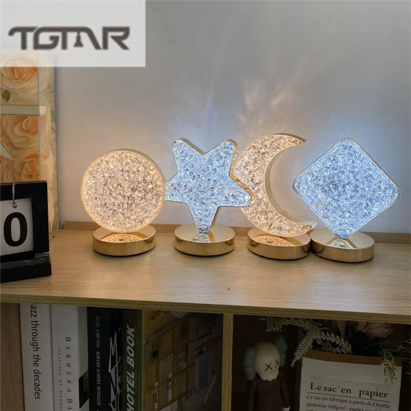 Lampă de masă decorativă cu LED pandantiv portabilă tactilă cu reglaj în trei culori Birou Lampă decorativă cu încărcare prin USB Lumină de noapte