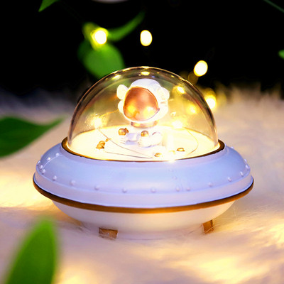 LED astronaut Star Light Cartoon astronaut farfurie zburătoare Vecină de noapte Dormitor Living Room Decor Cadou de aniversare pentru copii Nou