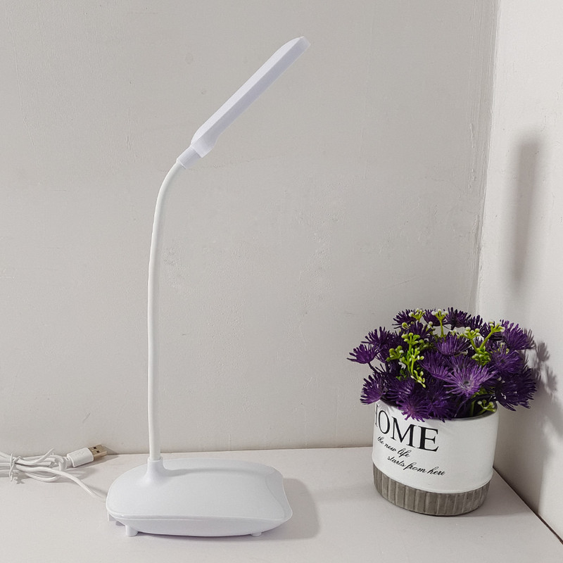 Lampă de masă LED pliabilă Dc5v Lampă de masă alimentată prin USB 6000k Lumină de noapte Lampă portabilă Lampă de masă pentru lectură pentru copii