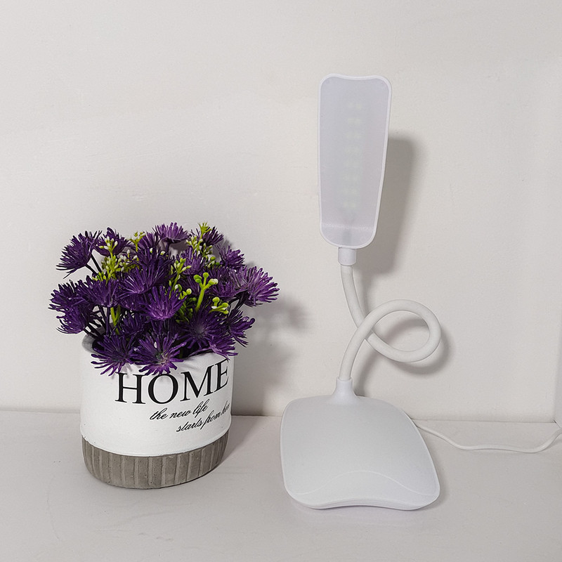 Lampă de masă LED pliabilă Dc5v Lampă de masă alimentată prin USB 6000k Lumină de noapte Lampă portabilă Lampă de masă pentru lectură pentru copii