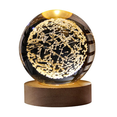 Unikali žėrinti planetinė galaktika astronautas krištolo rutulinis naktinis šviestuvas Medinis apšviestas pagrindo stovas žvaigždėtas projektoriai lempa prie lovos