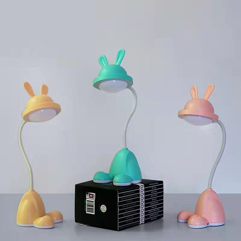 Lauavalgusti silmade kaitselamp õpilase õppe-magamistoa ühiselamu multifunktsionaalne intelligentne laadimine öövalgusti voodi kõrval