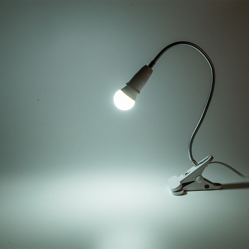 Lampă de masă LED cu tuburi metalice flexibile răsucite de 360 de grade, suport de lumină E27 Lampă de birou cu LED de citire reglabilă cu comutator cu clemă