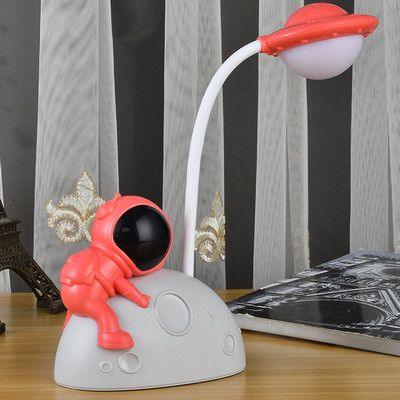 Kreatív Astronaut Moon Night Light Gyerekek USB Újratölthető LED Spaceman Baba Gyerek Hálószoba Éjjeliszekrény Asztali lámpa Karácsony