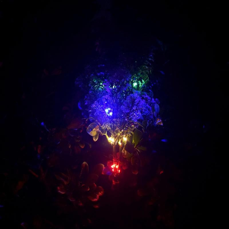 Virágos napelemes lámpák kültéri kerti lámpák napenergiával működő virágok kültéri lámpák LED-es teraszokhoz, felhajtók dekorációjához, gyephez