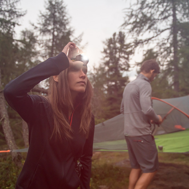 EverBrite LED-esilatern 4 valgustusrežiimi esilatern IPX4 veekindel, ideaalne jooksmiseks matkamiseks USB-laetav