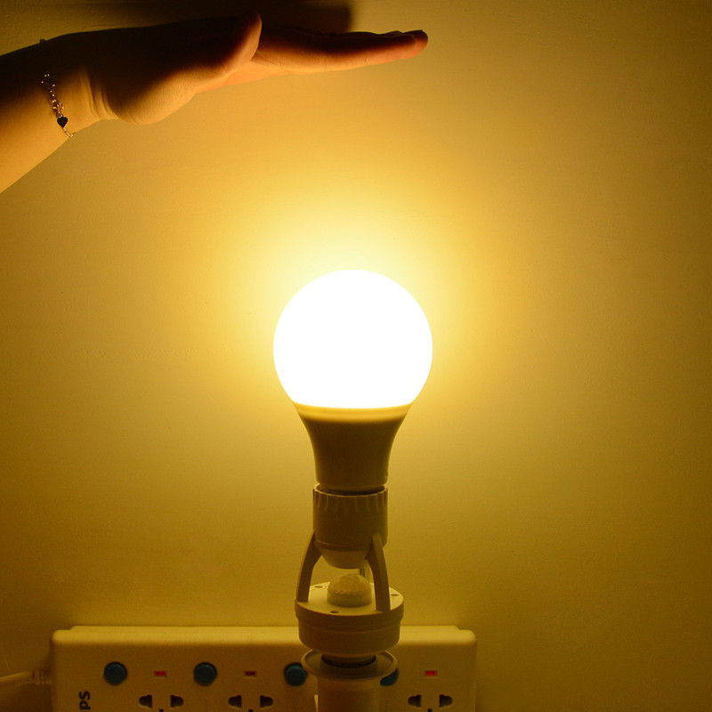 LED-lambihoidik Nutikas PIR-infrapuna-liikumisanduri lüliti E27 EU/UK standardne valgustipesa kodukoridori treppide majapidamisruumi jaoks