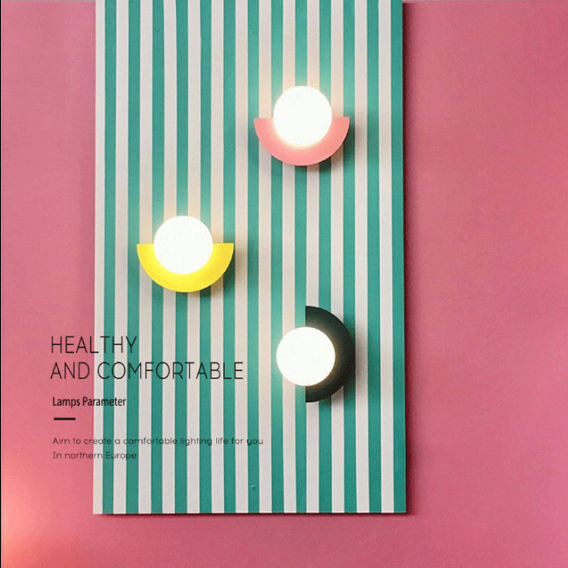 Ziemeļvalstu LED krāsaina sienas lampa guļamistabas gulta Vienkārša dizaina dzīvojamā eja koridora sienas lampa Gaismas istabas dekoru lampa