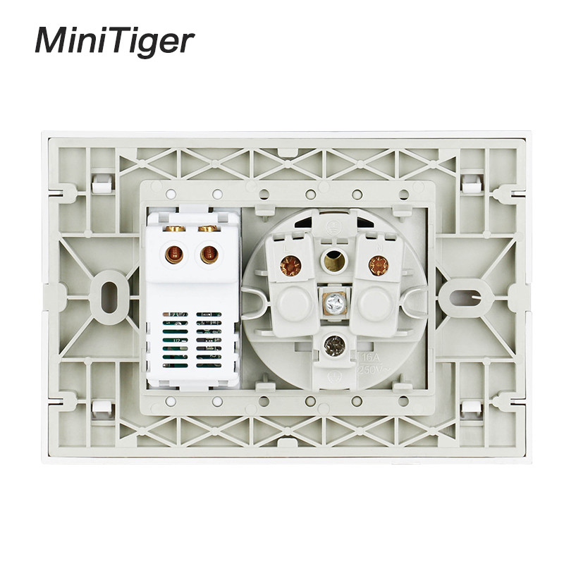 Zásuvka Minitiger do steny s USB, uzemnením, 16A, štandardná zásuvka EÚ, s dvojitým USB portom 1000mA, nabíjací port pre mobil 118 mm * 80 mm