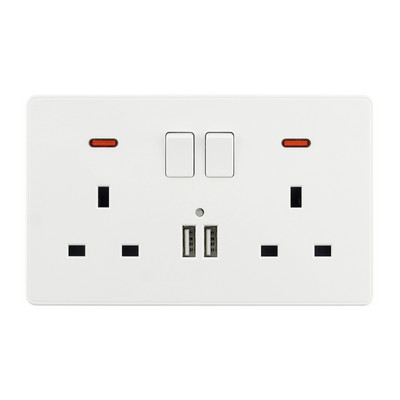 Egyesült Királyság szabványos tápcsatlakozó 13A, kettős USB-portos LED-jelző egy dupla fali aljzat Málta Szingapúr fehér műanyag 86 146 típus
