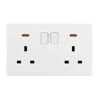 Egyesült Királyság szabványos tápcsatlakozó 13A, kettős USB-portos LED-jelző egy dupla fali aljzat Málta Szingapúr fehér műanyag 86 146 típus