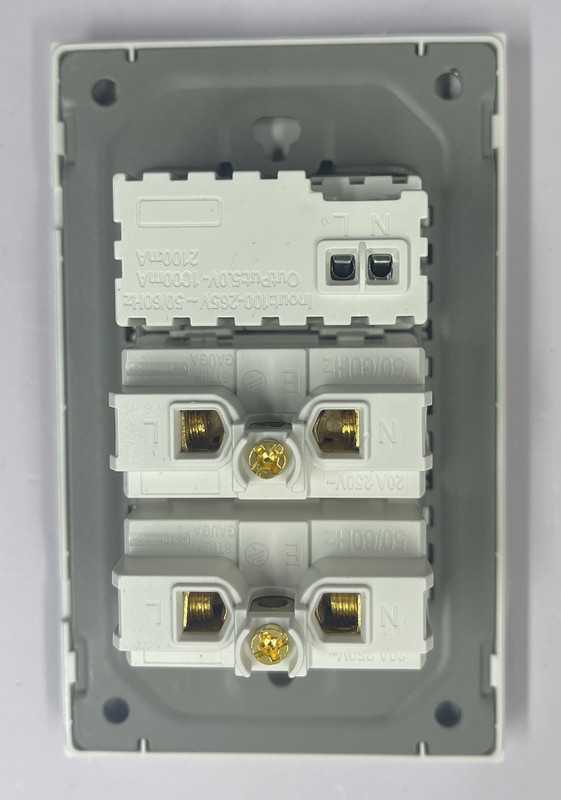 JRUMP Βραζιλία Τυπική πρίζα τοίχου Τροφοδοτικό Διπλή υποδοχή Διπλή θύρα φόρτισης USB Πολυτελές σκληρυμένο γυαλί