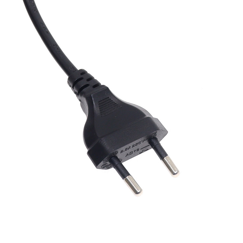 ES Europos į IEC 320 C7 kintamosios srovės maitinimo laidas, skirtas fotoaparato įkrovimui nešiojamojo kompiuterio adapteriui, EU Figure 8 2 šakelių ilgintuvas