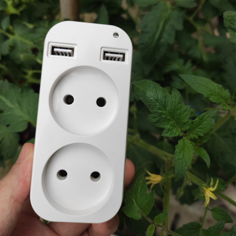 Adaptér do zásuvky USB s 2 zásuvkami a 2 portami USB, obľúbený pre telefóny, predlžovacia zásuvka 5V 2A, Z4-01 biela