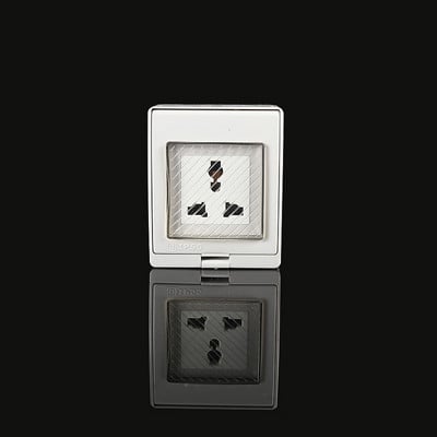 IP55 Vodotesná prachotesná vonkajšia vonkajšia nástenná zásuvka s krytom 110 ~ 250 V Univerzálna zásuvka