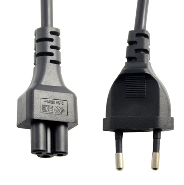 2-pinový adaptér EU samec na Iec 320 C5 samica s poistkou 2,5 A, priemyselný menič napájania pre EÚ