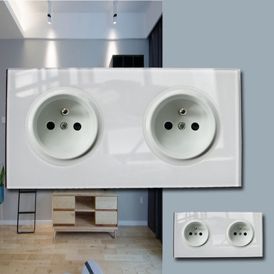 146 Typ francúzskeho vypínača Zásuvka Krištáľové tvrdené sklo Panel z čistého skla 13a Dvojitá štandardná nástenná zásuvka EÚ Uzemnená biela