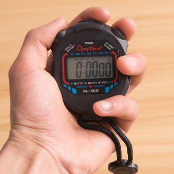 Нов класически водоустойчив цифров професионален ръчен LCD ръчен спортен хронометър с таймер хронометър с връв за спорт