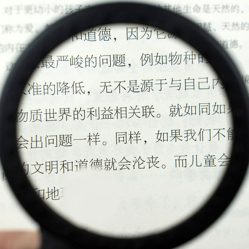 4x LED apšviestas pakabinamas didintuvas, skirtas siuvimui, pynimui ir rankų darbui