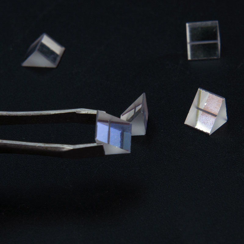 20 vnt. 5 mm gamykliškai sugedęs optinis stiklas, mini stačiakampio kampo prizmė optika eksperimentinis instrumentas vaivorykštės tyrimo trikampė prizma